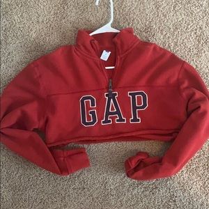 Cropped gap pullover
